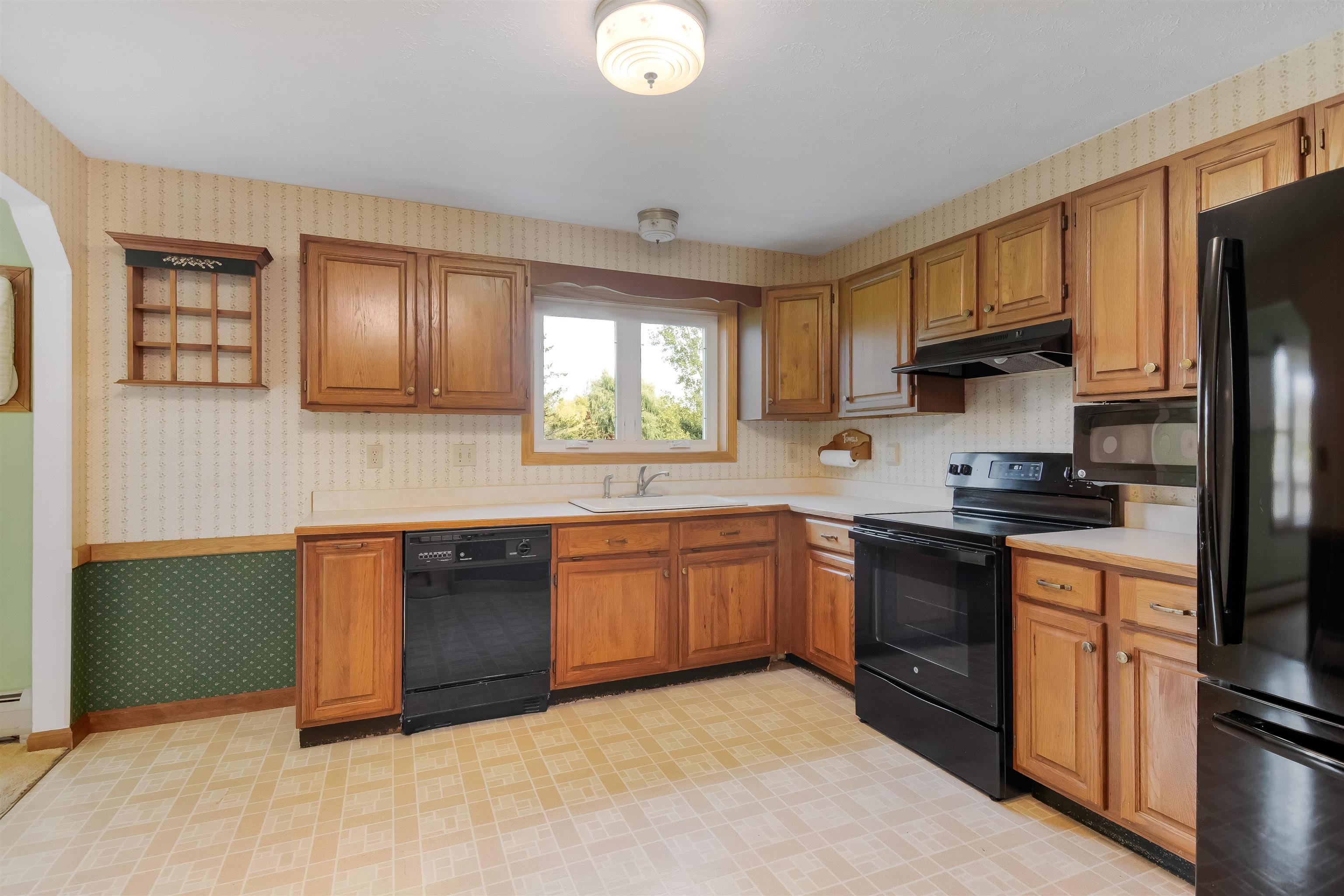 59 Paddock Lane Williston, VT 05495 - Photo 11 of 40 Gallery Image 11