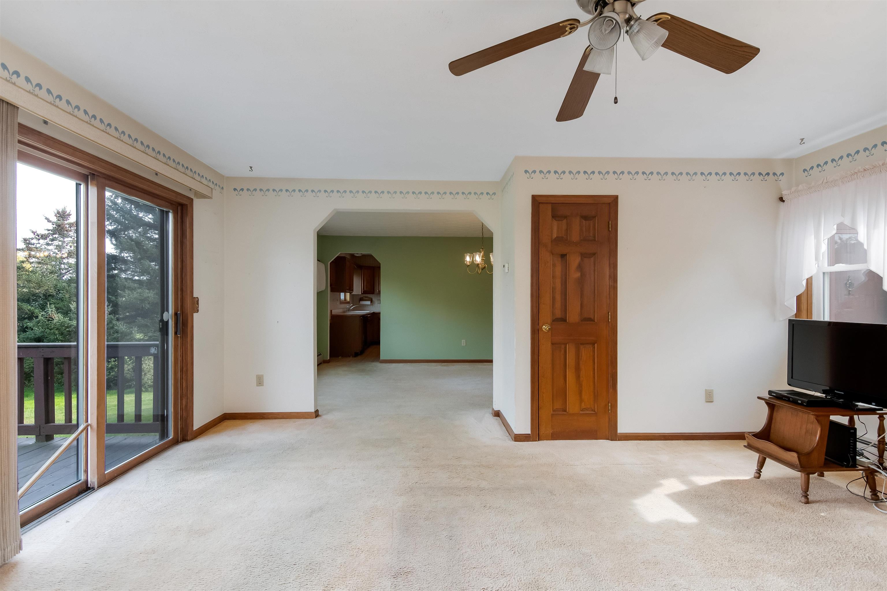 59 Paddock Lane Williston, VT 05495 - Photo 8 of 40 Gallery Image 8