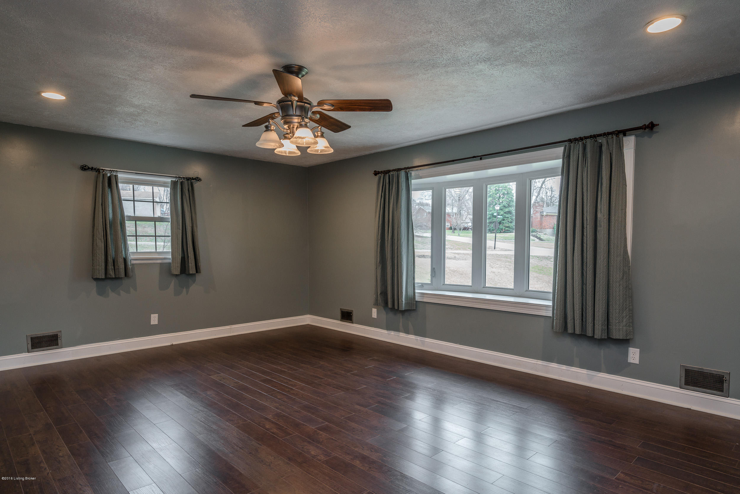 5000 Clarmar Road Jeffersontown, KY 40299 - Photo 5 of 46 Upper level family room