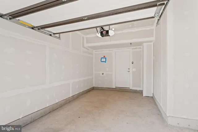 $580,000 | 20364 Newfoundland Square, Ashburn, VA 20147