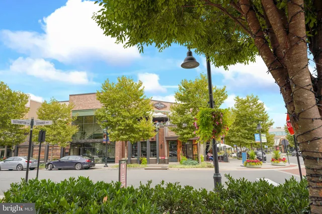 $580,000 | 20364 Newfoundland Square, Ashburn, VA 20147