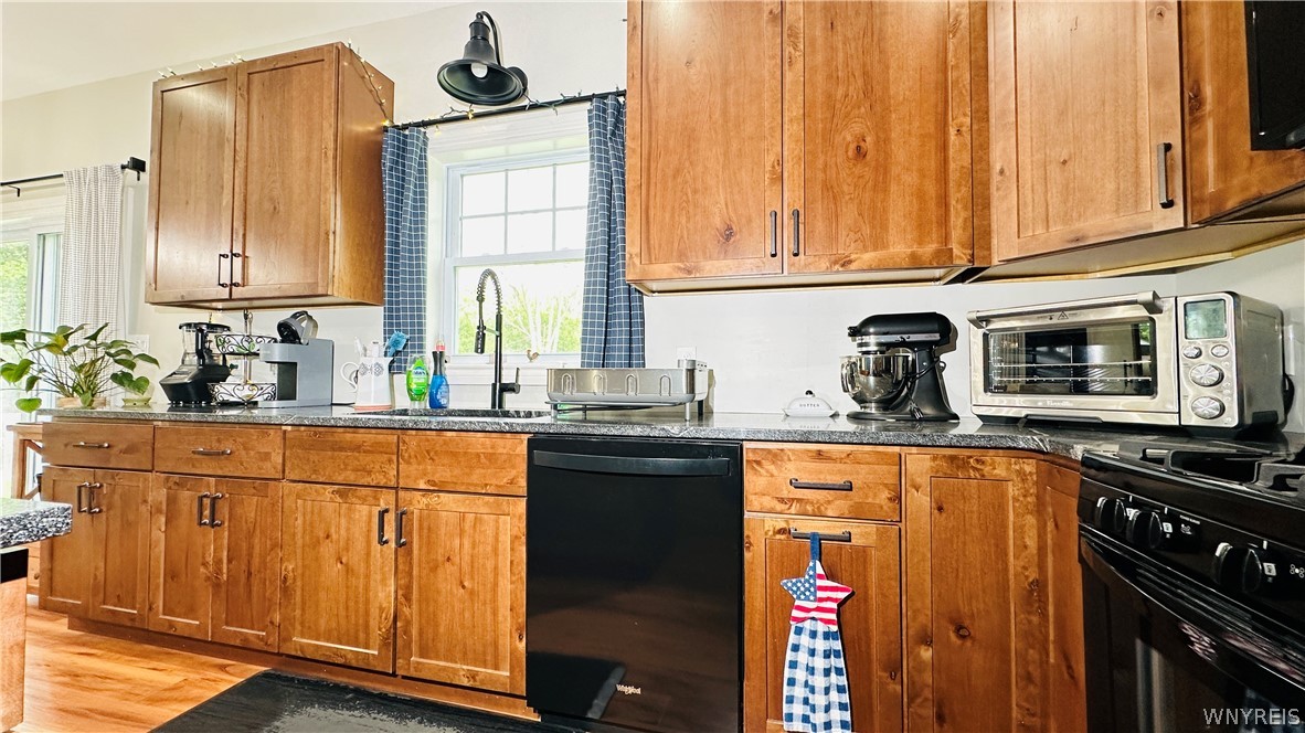 880 Upper Mountain Road Lewiston, NY 14092 - Photo 15 of 40