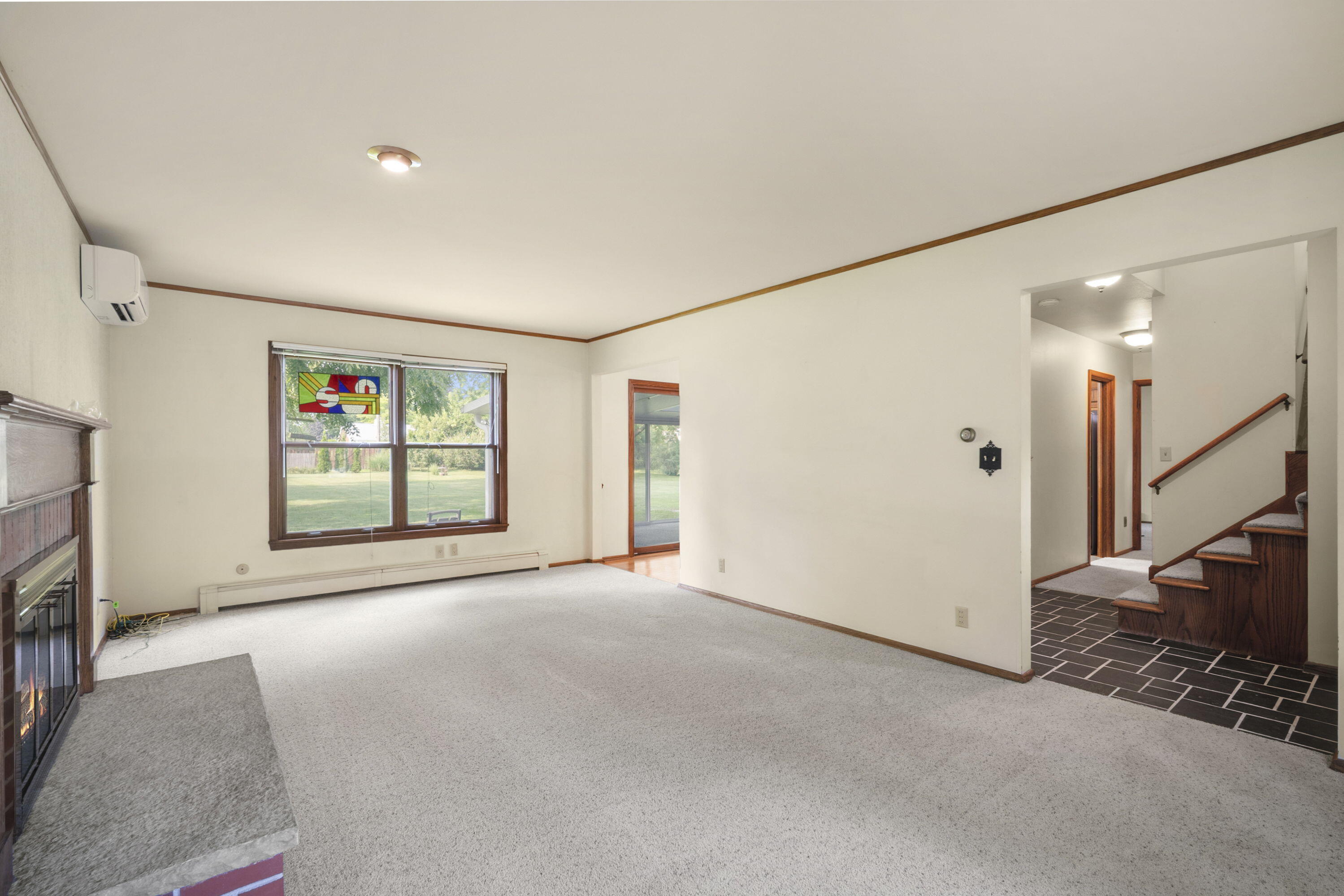 1504 West Decorah Road West Bend, WI 53095 - Photo 6 of 42 5_imgDSC01981