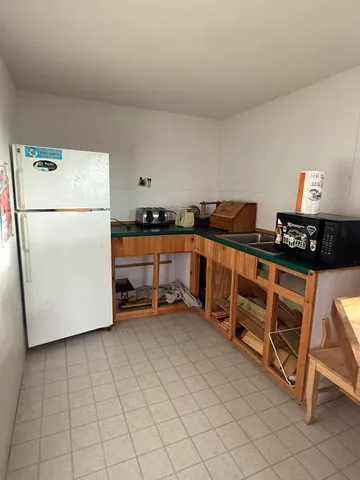 $379,000 | 24 Old Harbor Road, Vinalhaven, ME 04863