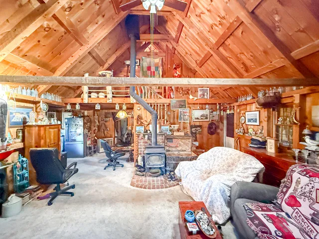 $379,000 | 24 Old Harbor Road, Vinalhaven, ME 04863