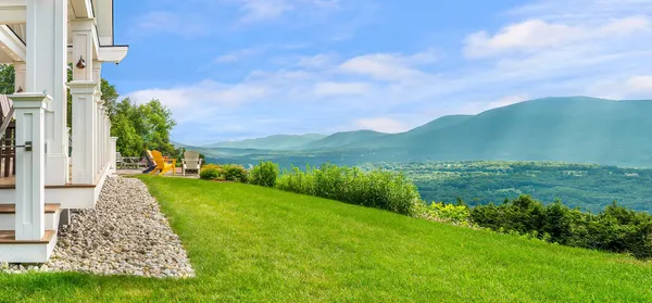 $2,800,000 | 23 Valley View Road, Winhall, VT 05255