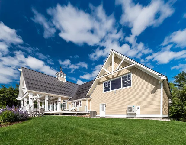 $2,800,000 | 23 Valley View Road, Winhall, VT 05255