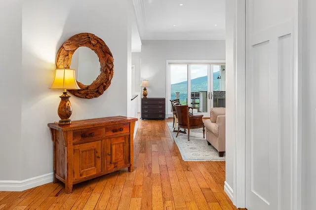 $2,800,000 | 23 Valley View Road, Winhall, VT 05255