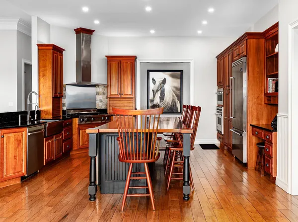 $2,800,000 | 23 Valley View Road, Winhall, VT 05255