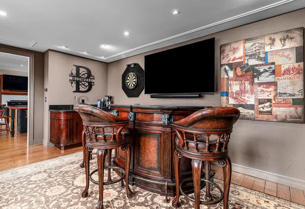 $2,800,000 | 23 Valley View Road, Winhall, VT 05255