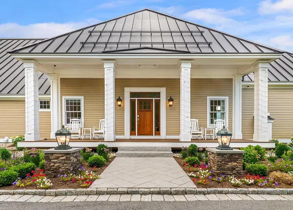 $2,800,000 | 23 Valley View Road, Winhall, VT 05255