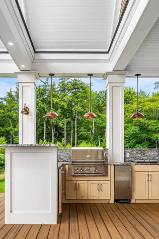 $2,800,000 | 23 Valley View Road, Winhall, VT 05255