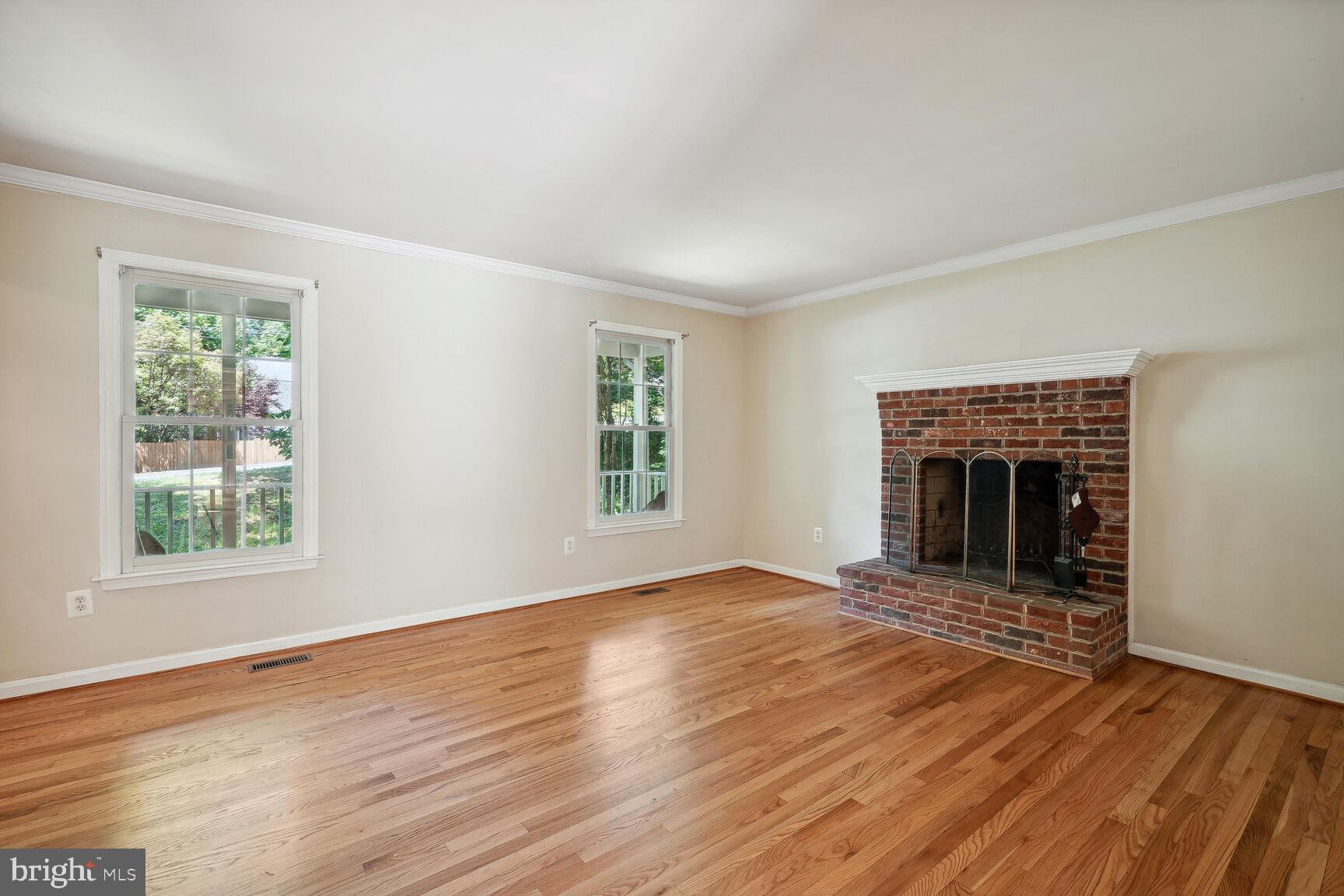 10216 Capitol View Avenue Silver Spring, MD 20910 - Photo 8 of 28 Gallery Image 8
