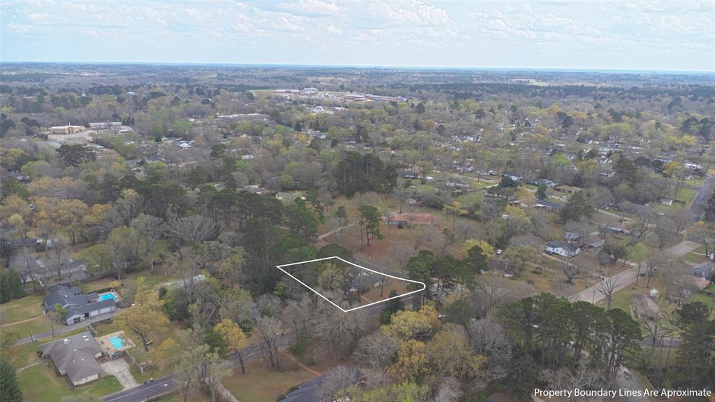 2414 South Martin Street Kilgore, TX 75662 - Photo 28 of 38 a view of a dry yard