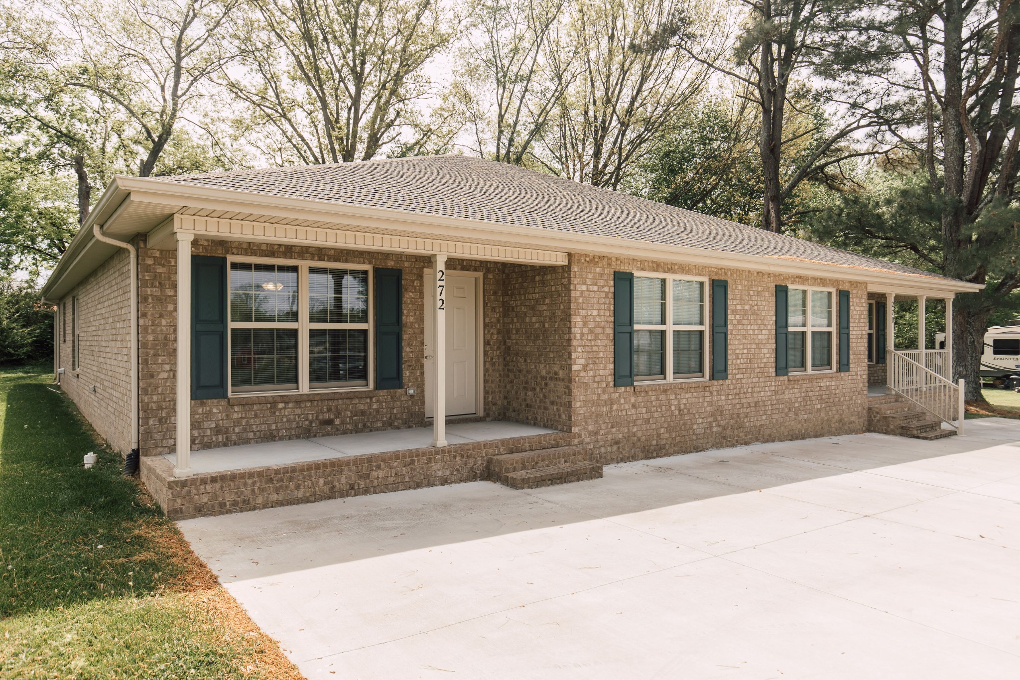 270 Hunt Street Manchester, TN 37355 - Photo 2 of 32