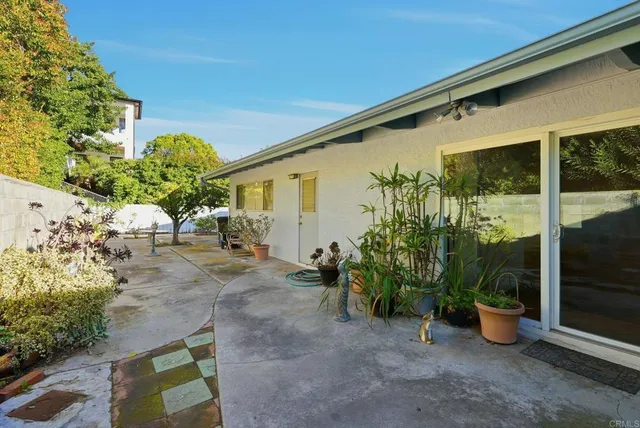 $2,800,000 | 5455 Parkview Drive, La Jolla, CA 92037