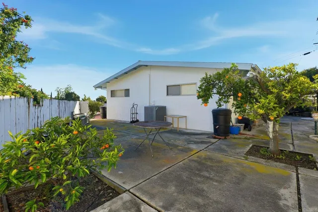 $2,800,000 | 5455 Parkview Drive, La Jolla, CA 92037