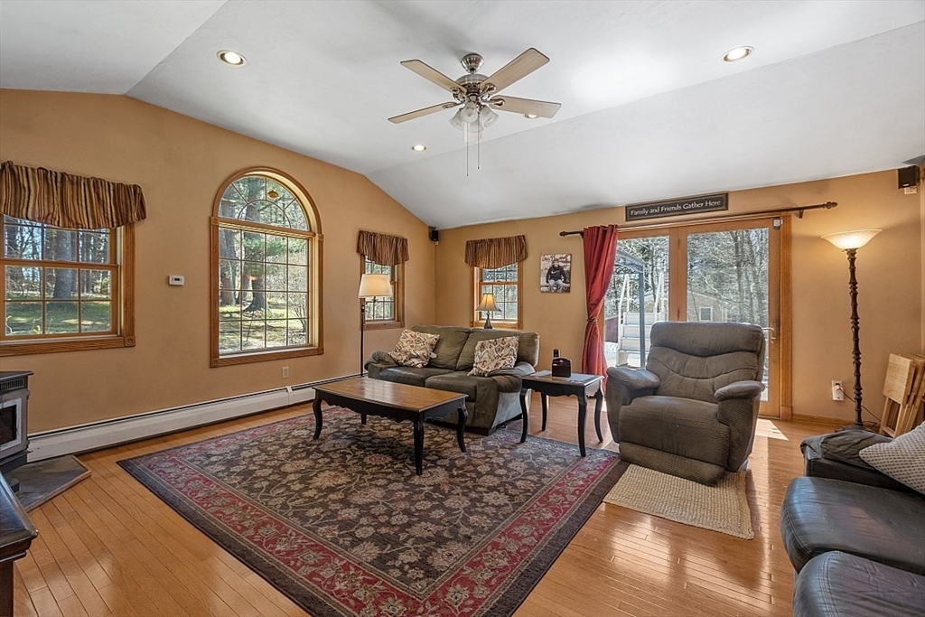 17 Conlin Road Oxford, MA 01540 - Photo 3 of 42 Gallery Image 3