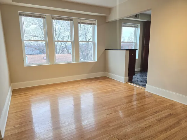 $2,300 | 3507 West Belden Avenue, Unit 3, Chicago, IL 60647
