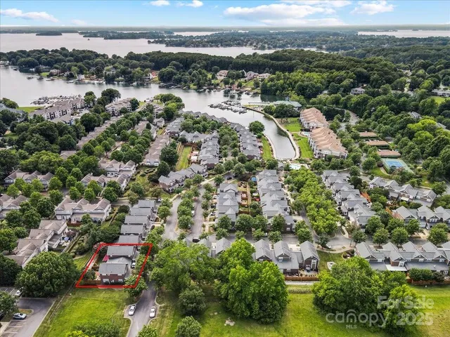 $400,000 | 18812 Ramsey Cove Drive, Cornelius, NC 28031