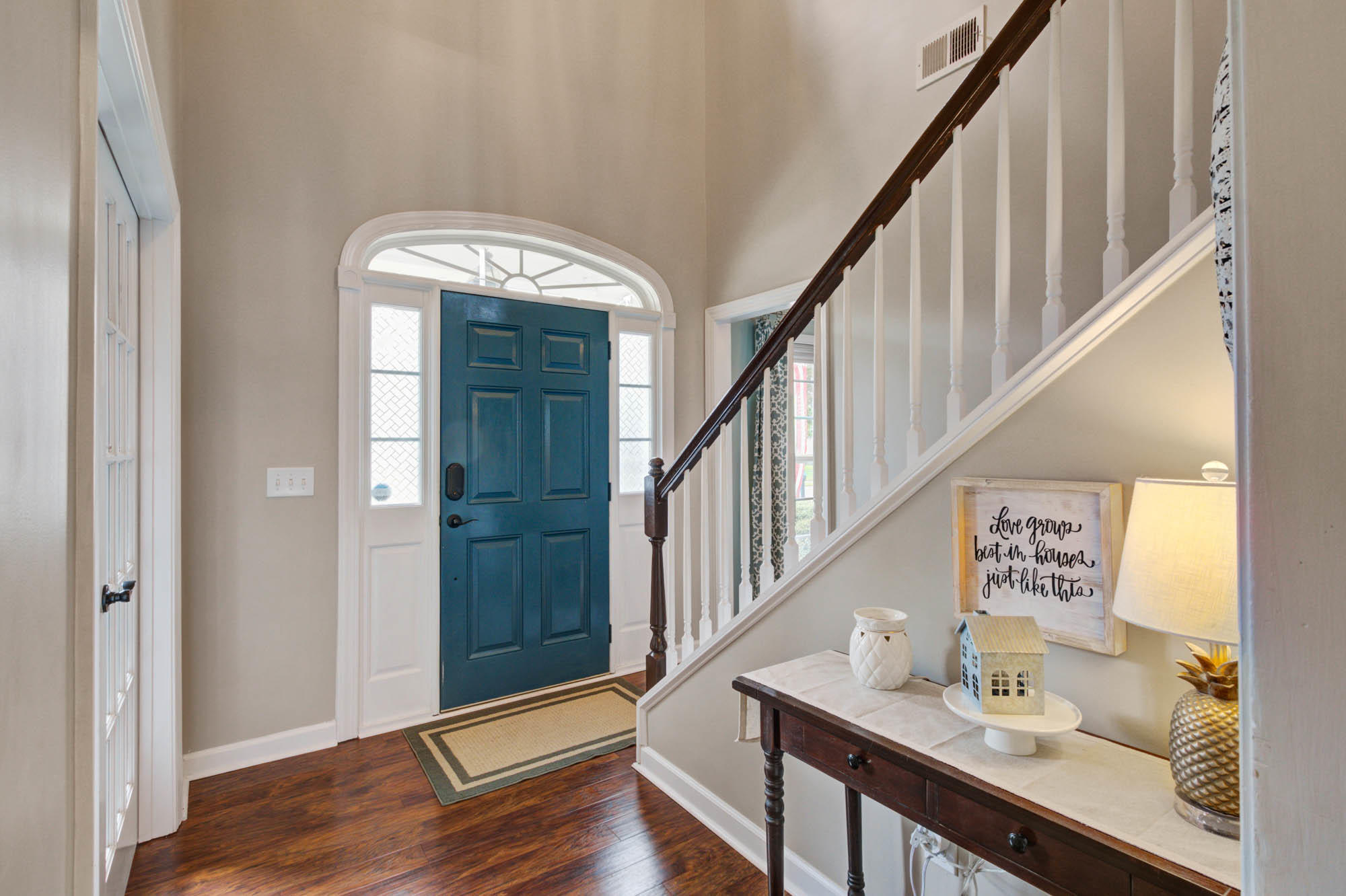 9435 Harroway Road Summerville, SC 29485 - Photo 18 of 53 Foyer-9435Harroway (5)