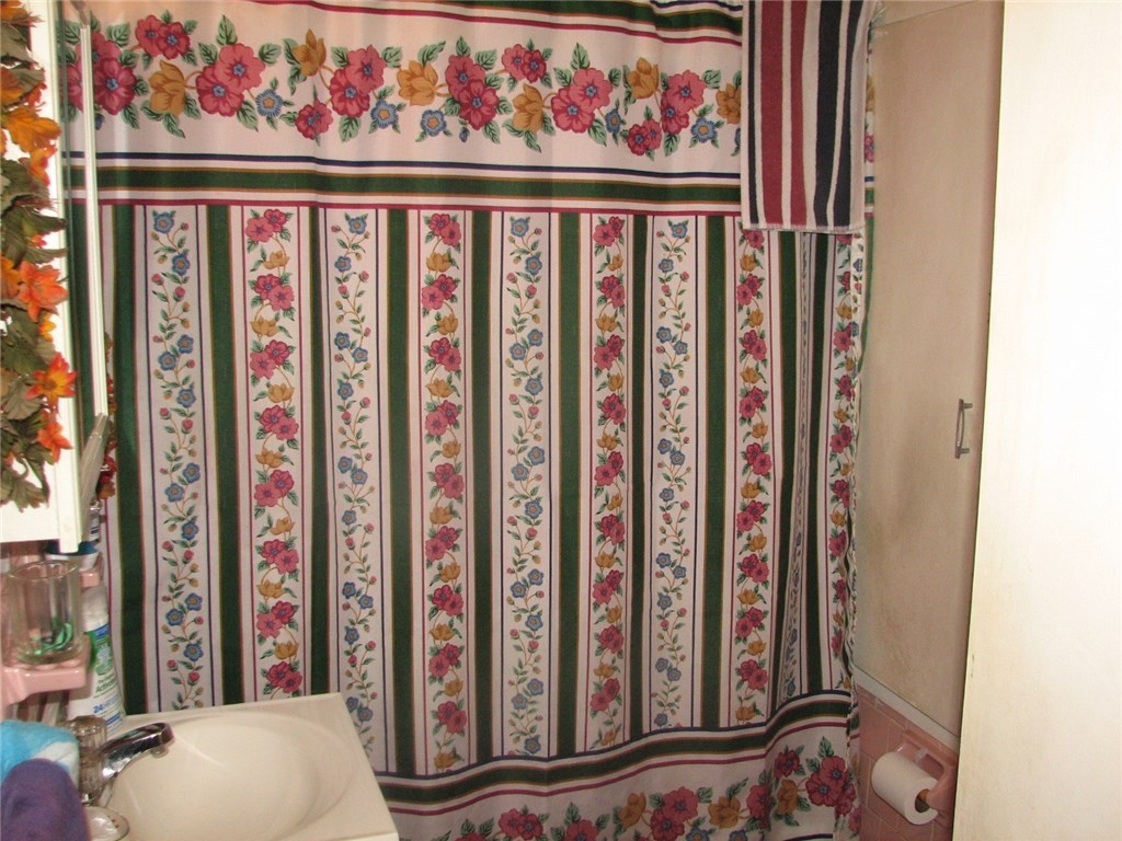 192 High Street Woonsocket, RI 02895 - Photo 18 of 36