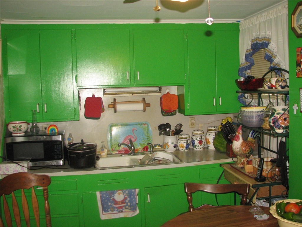 192 High Street Woonsocket, RI 02895 - Photo 5 of 36