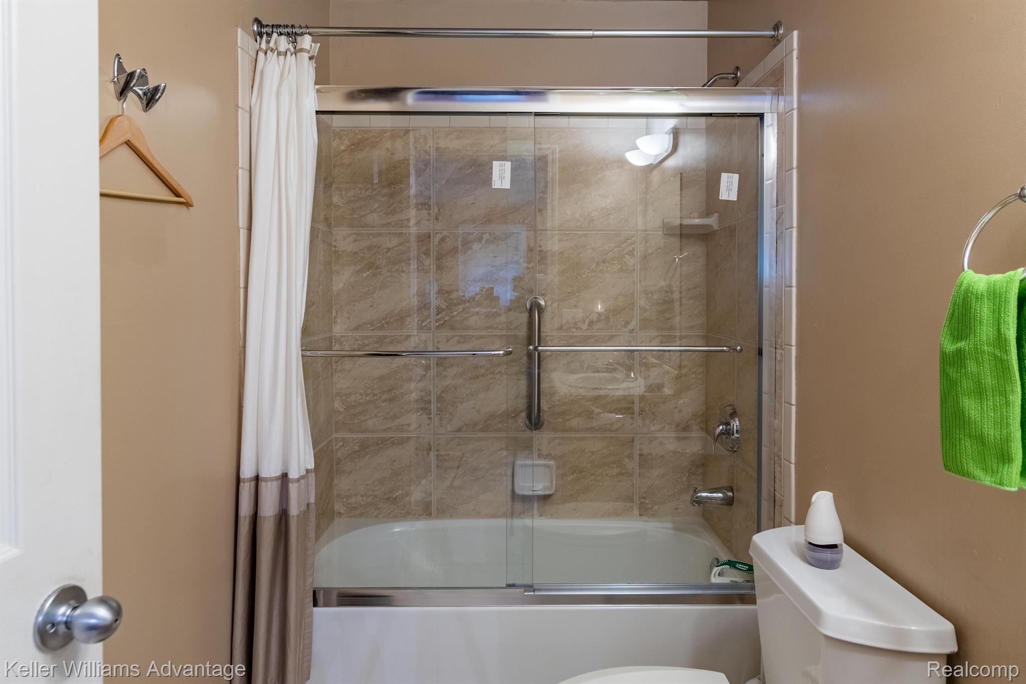 22500 Timber Ridge Court Trenton, MI 48183 - Photo 18 of 29 Gallery Image 18