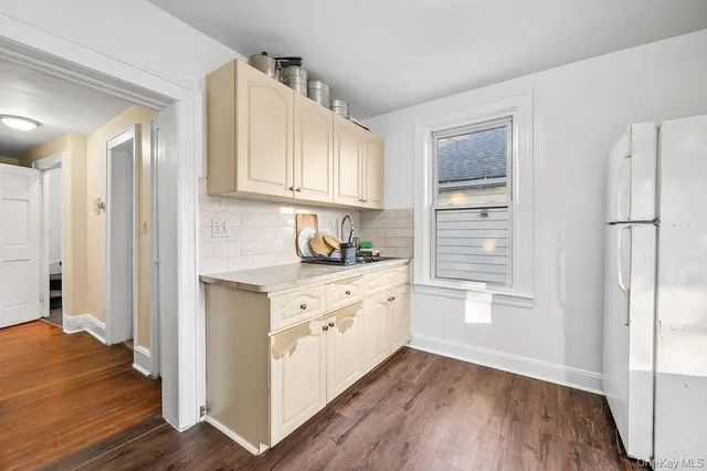 $1,850,000 | 27-28 Humphreys Street | East Elmhurst
