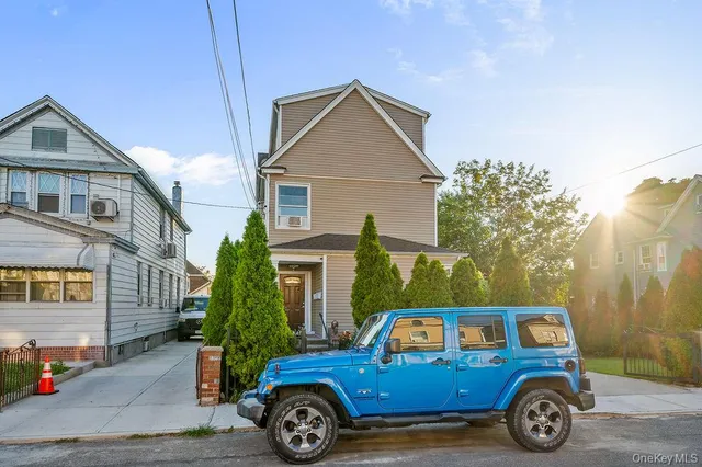 $1,850,000 | 27-28 Humphreys Street | East Elmhurst
