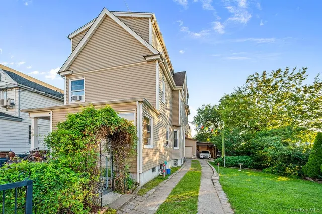$1,850,000 | 27-28 Humphreys Street | East Elmhurst