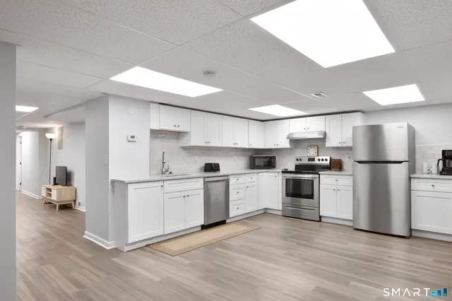 $2,500 | 104 East Avenue, Norwalk, CT 06851