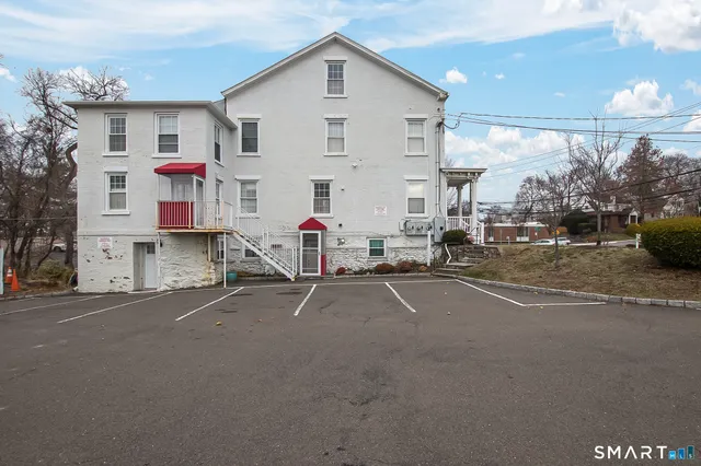 $2,500 | 104 East Avenue, Norwalk, CT 06851