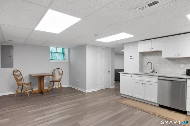 $2,500 | 104 East Avenue, Norwalk, CT 06851