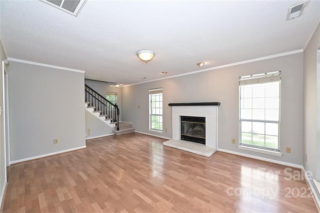 9423 Oren Thompson Road Charlotte, NC 28213 - Photo 5 of 41 Gallery Image 5