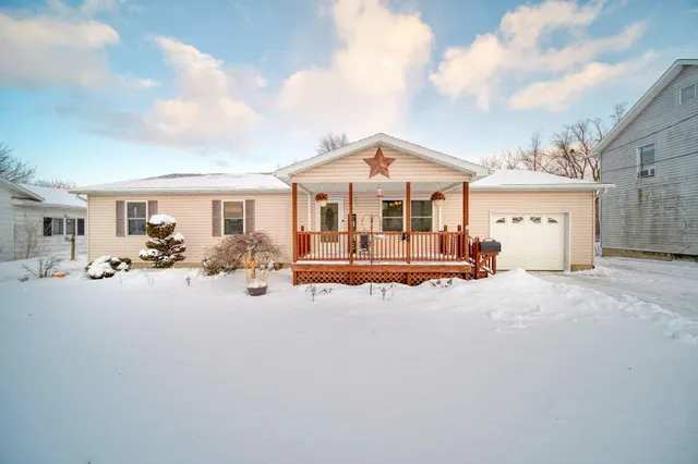 $239,900 | 518 North East Street, Morenci, MI 49256