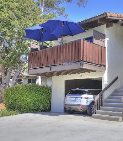 856 Highland Drive, Unit 4 Santa Barbara, CA 93109 - Photo 24 of 25 Outside View of Balcony