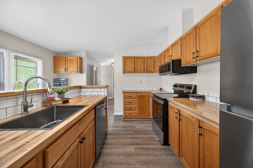 1439 Ivanhoe Road Max Meadows, VA 24360 - Photo 21 of 50 Gallery Image 21