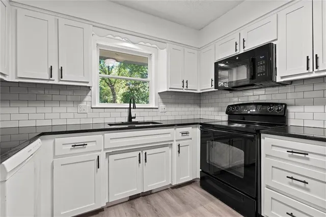 $295,000 | 3522 North College Avenue, Kansas City, MO 64117