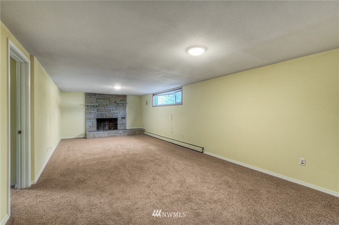 2721 Northeast 5th Place Renton, WA 98056 - Photo 17 of 25