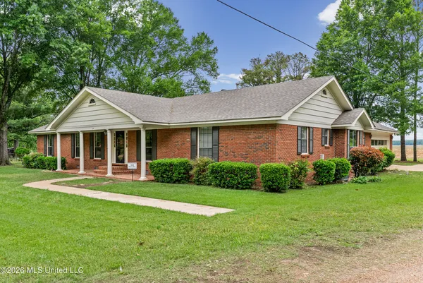 $230,000 | 234 Terry Avenue, Crenshaw, MS 38621