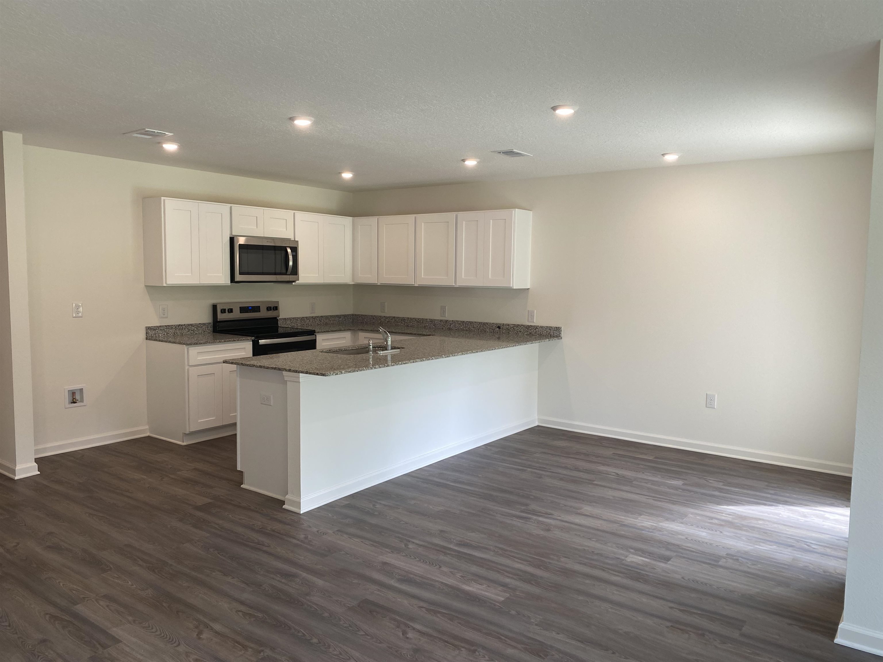 21641 Sutherland Circle Fairhope, AL 36532 - Photo 2 of 17 Kitchen