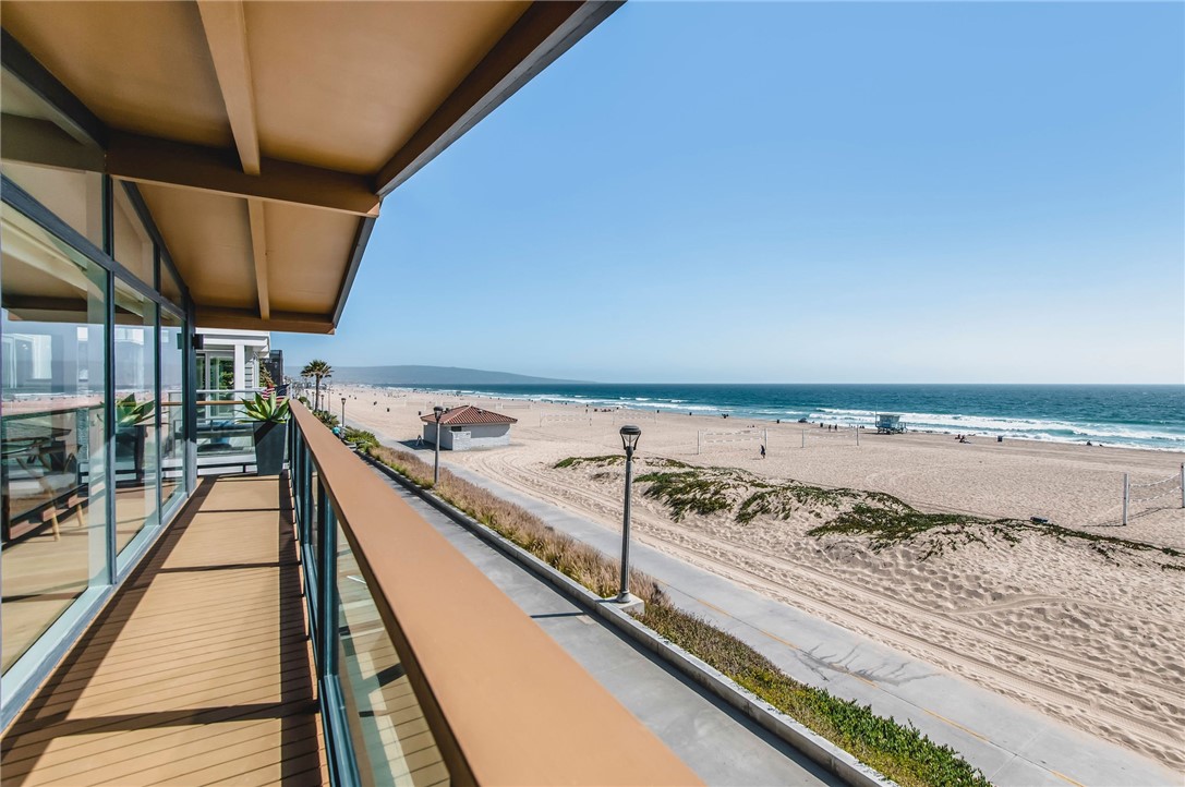 816 The Strand Manhattan Beach, CA 90266 - Photo 19 of 71 Exterior Deck