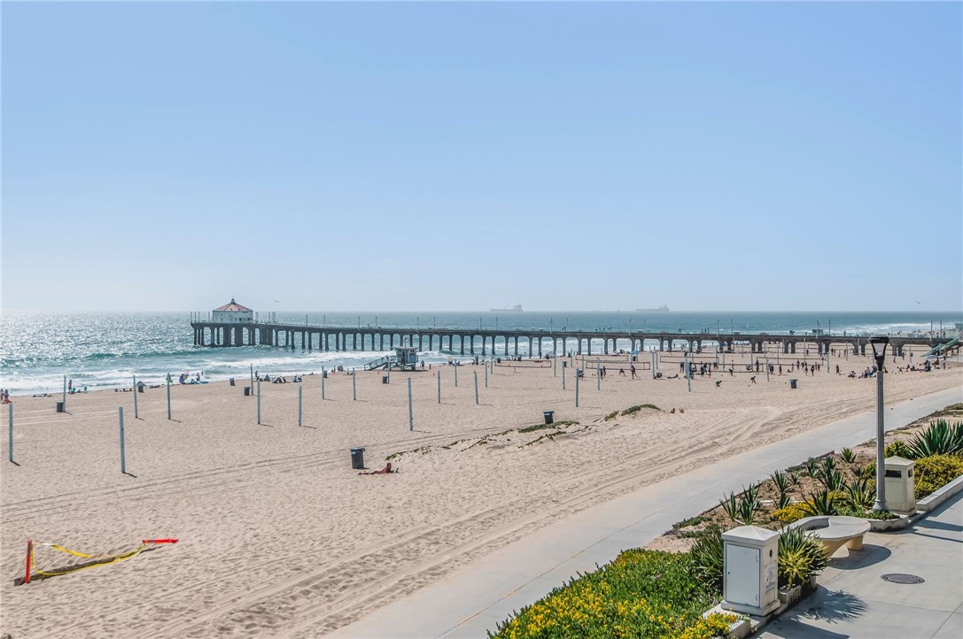 816 The Strand Manhattan Beach, CA 90266 - Photo 20 of 71 View