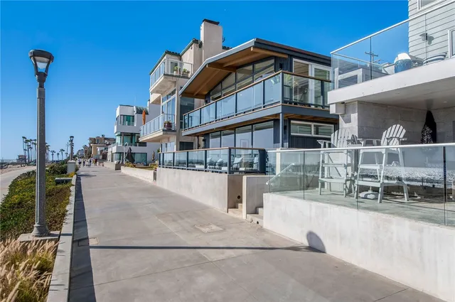 $40,000 | 816 The Strand, Manhattan Beach, CA 90266