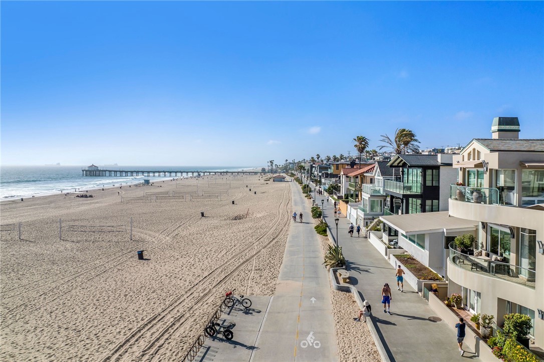 816 The Strand Manhattan Beach, CA 90266 - Photo 3 of 71 Aerial View