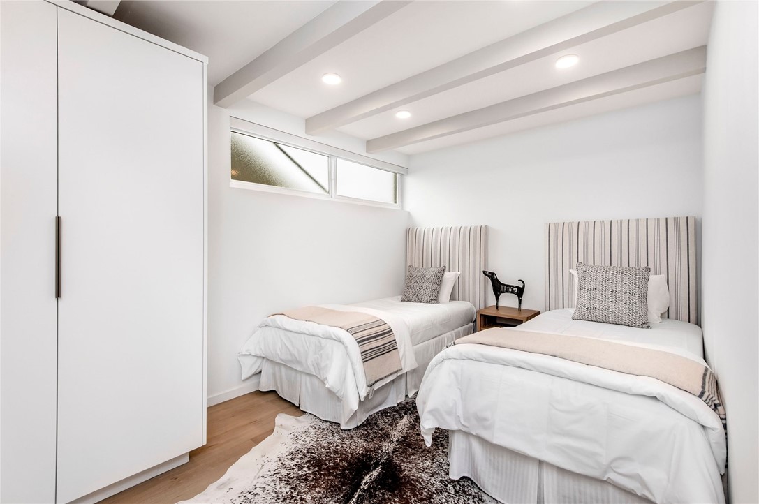 816 The Strand Manhattan Beach, CA 90266 - Photo 31 of 71 Third Bedroom