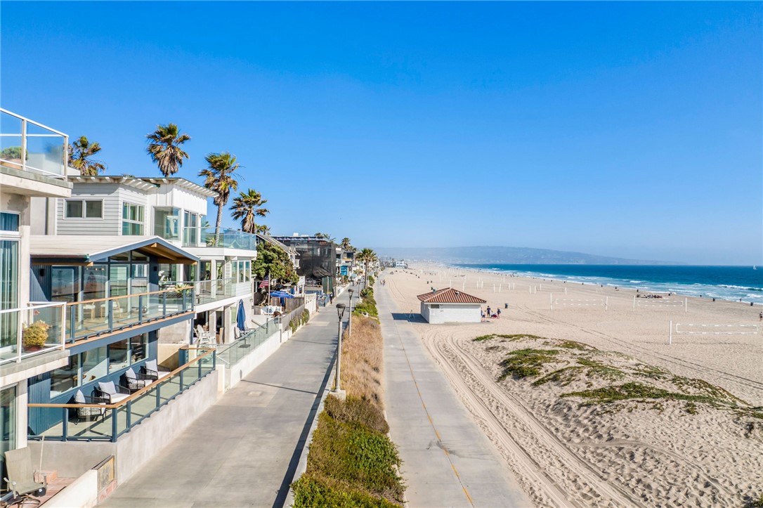 816 The Strand Manhattan Beach, CA 90266 - Photo 4 of 71 Aerial View