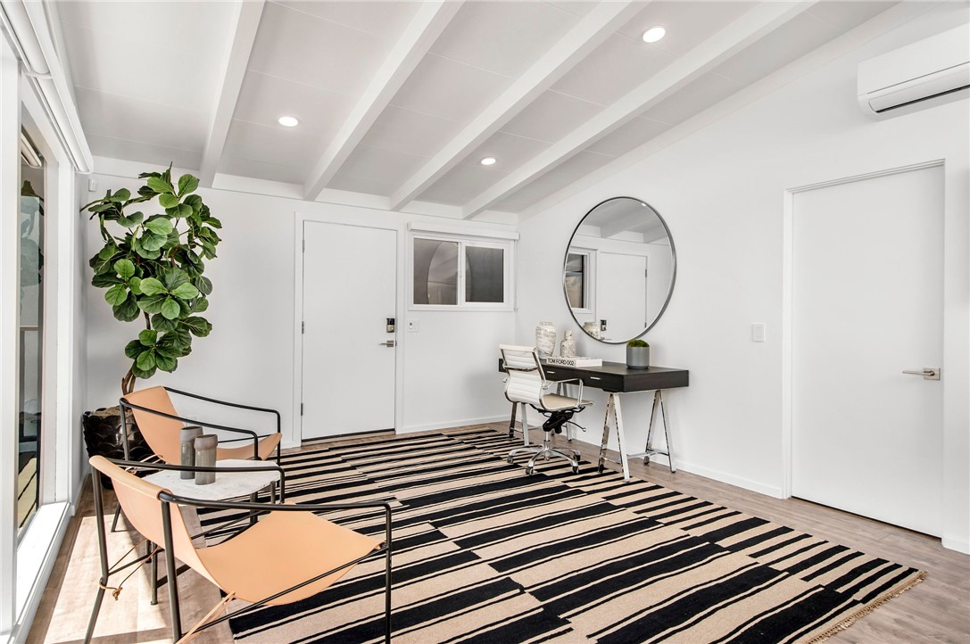 816 The Strand Manhattan Beach, CA 90266 - Photo 43 of 71 Separate Unit/ Living Room Area