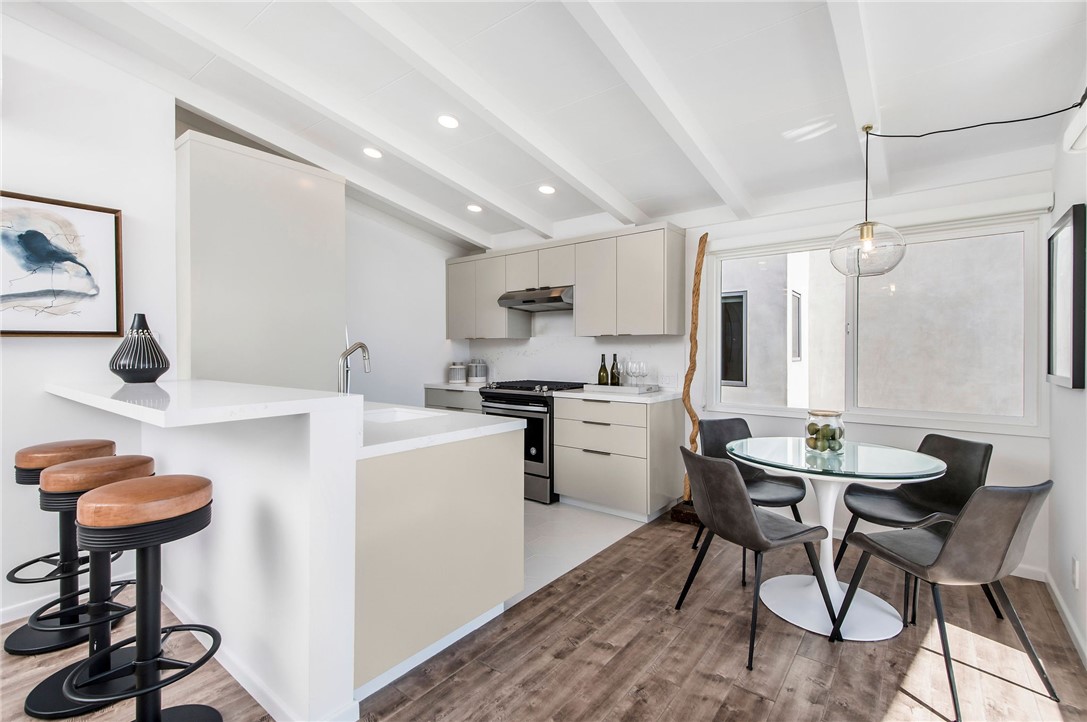 816 The Strand Manhattan Beach, CA 90266 - Photo 46 of 71 Separate Unit Interior